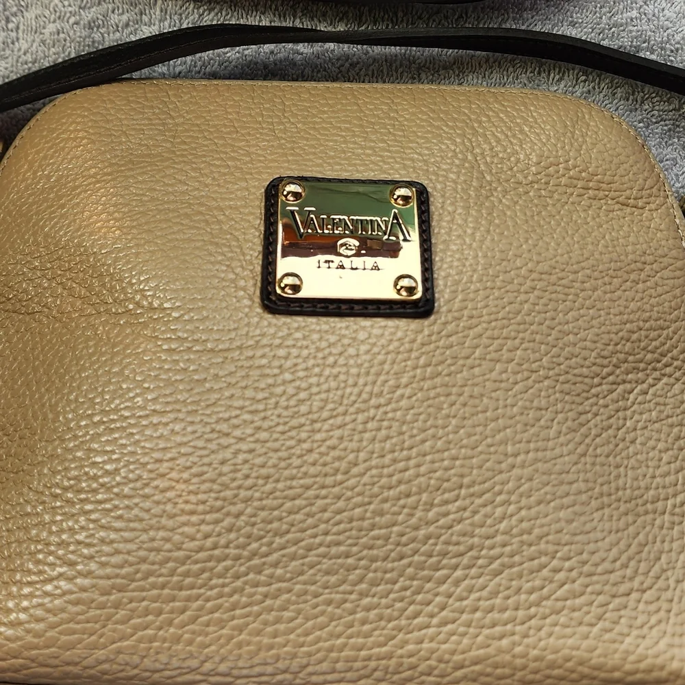 Valentina Italian Pebbled Leather Beige Women's Crossbody Bag EUC